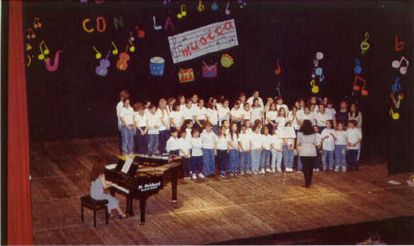 coro.jpg (318431 byte)