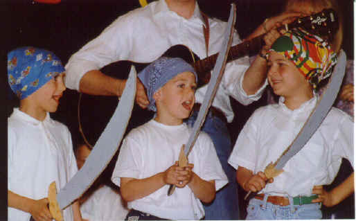 pirati.jpg (337664 byte)